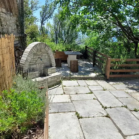 Mountain And Sea View Vakantiehuis